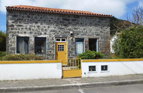 Casa dos Platanos-Family Home - Photo 1