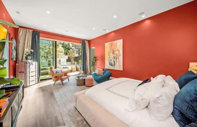 Willow Glen - Hollywood Hills Multi-level Villa With Theater & Pool - Photo 7