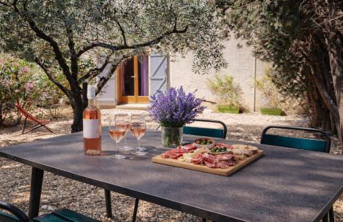 Chez Isa et Ray, gîte provençal avec jardin et boulodrome - Photo 1