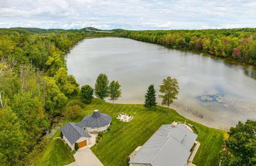 Lakefront Home - Private Dock, Fire Pit and Yard - Foto 23