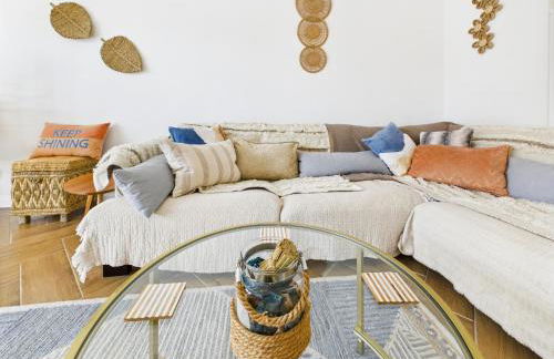 5-Bed Retreat with Hot Tub, Garden & Relaxing Views - Foto 13