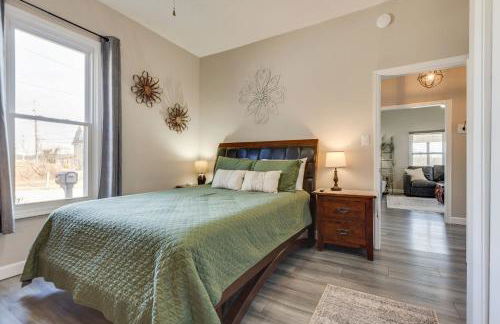 Soak n Stroll 2 State St Casino Firepit Dogs OK - Foto 18