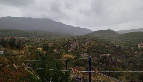 Σπίτι στο βουνό αλλά μια ανάσα από τη θάλασσα - Foto 2