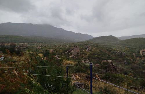 Σπίτι στο βουνό αλλά μια ανάσα από τη θάλασσα - Photo 2