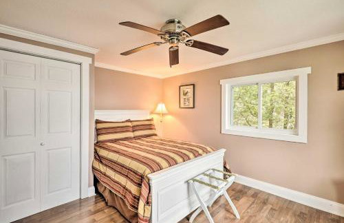 Waterfront Cottage on Sawmill Bay w/ Deck! - Foto 23