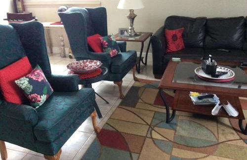 Beautiful furnished 3 BR home, pool, clubhouse access - if interested, please provide your name, contact info - Photo 16