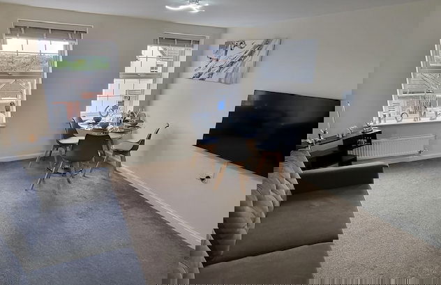 Inviting 6-bed House in Nuneaton - Foto 9