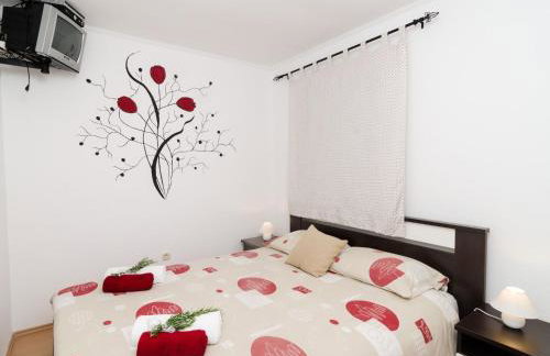 Apartment Giovani - Two Bedroom Apartment With Balcony and Sea View - Photo 12