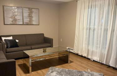 FOR LONGTERM RENTAL 3 BR NEAR YALE SCIENCE CENTER-MUNSON St - Foto 1
