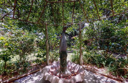 Updated house with enclosed yard, patio, central AC, & washer/dryer - Foto 24