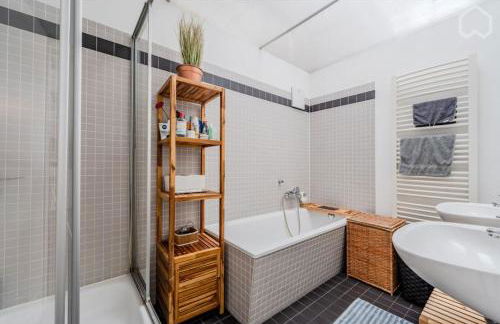 Designer Loft with Big Rooftop and Office - Foto 21