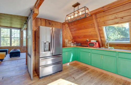 Pocono Getaway A frame Cabin w/ Hot Tub Sauna - Foto 16