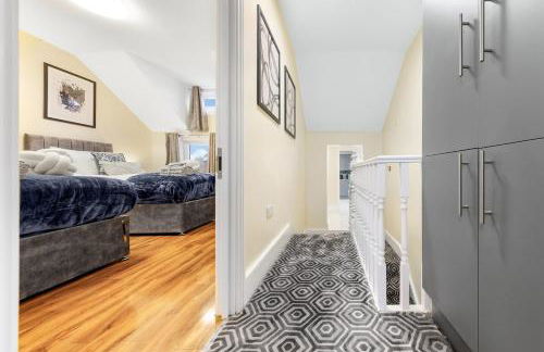 Lovely 4-BR Home In Leyton - Sleeps 14, Near Tube, Arcade, 100inchTV - Foto 67