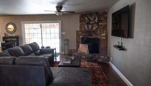 Pool! Quite, Private, remodeled home on the hill - Foto 3