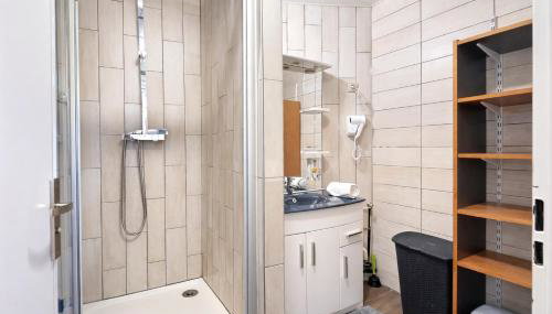 3 Mins to Train Station - Paris & DisneyLand - Cosy Wiener - Foto 4, towels, Shower