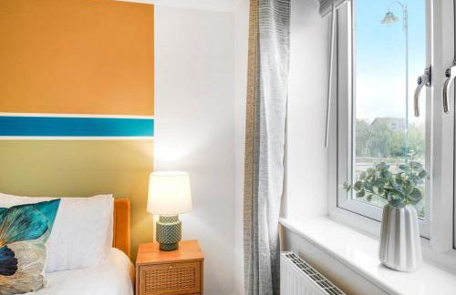 5-BR Home 7-Beds Wi-Fi Parking, Great for Contractors Peterborough, Wi-Fi - Foto 15