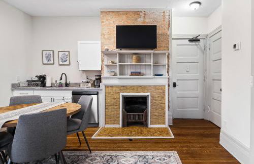 Carriage Manor - Sun Soaked 1BR - Close to CCF - Foto 4