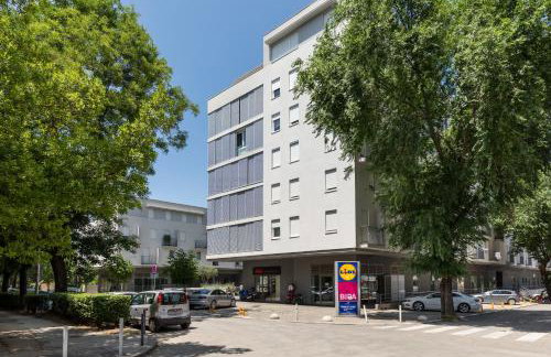 Apartment Marcela With Private Parking - Photo 16