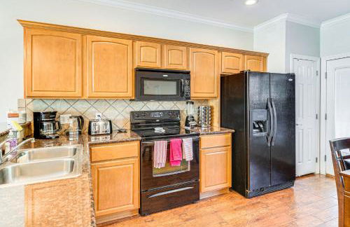 2 Mi to Texas AandM Unit with Pool and Hot Tub Access - Photo 2