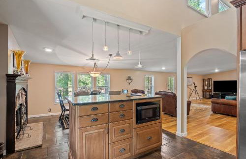 Rocking W - Screened In Porch And Lakeside Fire Pit! - Foto 15