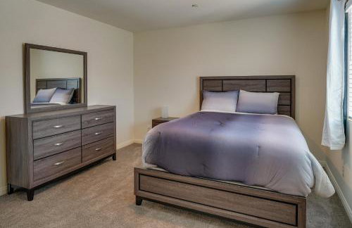 Inviting Henderson Townhome with Community Pool! - Foto 17