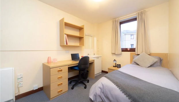 JOIVY Inviting flat near Edinburgh Castle - Adults Only - Foto 2, Habitación