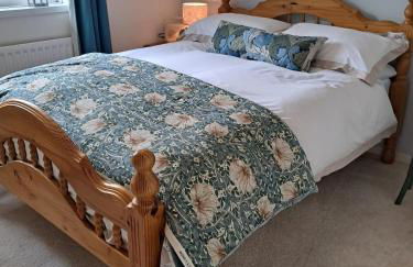 Woodside 2 - Photo 1