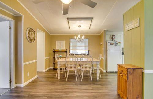 Beachy Lewes Home with Outdoor Shower and Fire Pit! - Foto 7