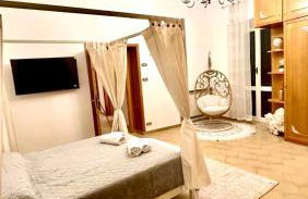 Pantheon Luxury Jacuzzi Apartment - Photo 13