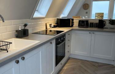 Central Location and Stunning Views - Foto 6