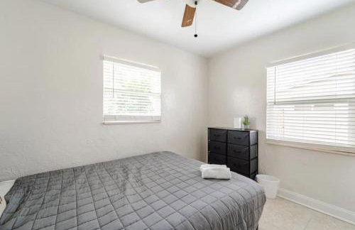 Pvt ROOM in Shared home Near Beach - Foto 47