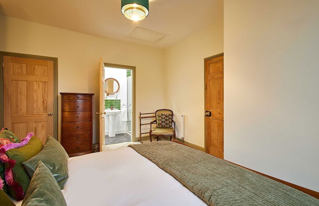 Host Stay Temple Terrace - Photo 17