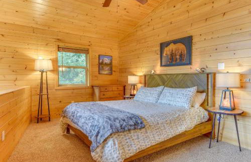Grizzly Tower Packwood Cabin with Hot Tub! - Foto 16