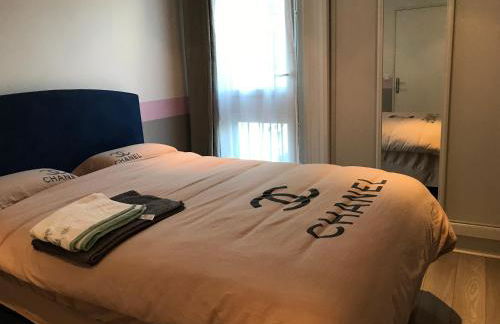 ChezClervie Nanterre City Paris La Défense Arena - Foto 9