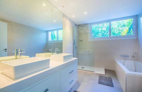 weforyou Exclusive Villa Mairena Private Pool BBQ & Views - Photo 8