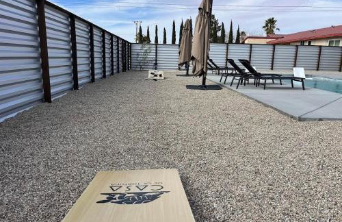 Joshua Tree Poolside Escape! - Foto 26