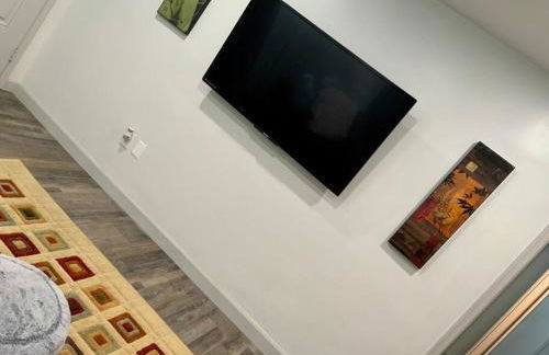 Serene and Modern 5 Location, Queen Bed, Parking - Foto 8