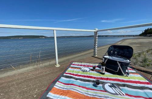 WhidbeyBeachHouse, an Oceanfront Getaway on a Private Beach - Foto 9