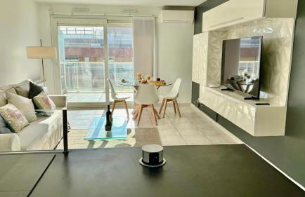 Juana YourHostHelper - Photo 9