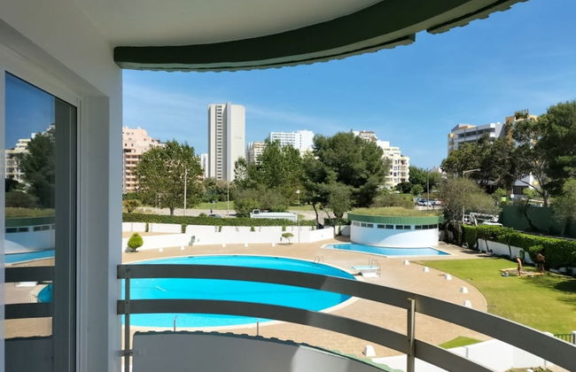 Amazing Green Tower 3 Castle Flat With Balcony - Photo 31