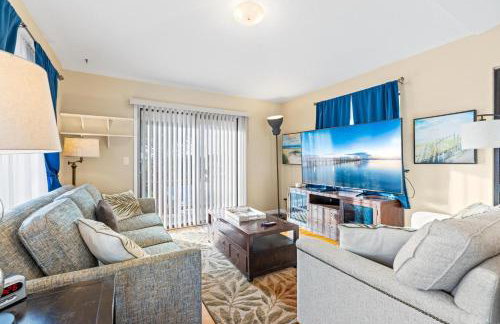 SAND CASTLE-Fun For Big Groups-Walk to Beach, Heated Pool, Lanai - Foto 18