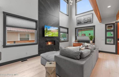 Luxury Home mins from Downtown CDA - Foto 32