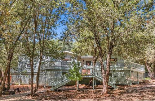 The Bungalow Partial Home Rental - Photo 4