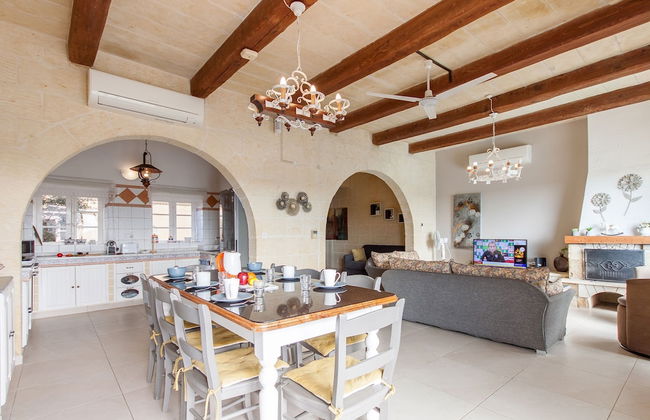 Twilight Gozitan Farmhouse With Pool - Foto 35