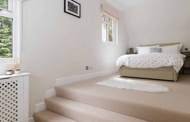 Stunning 5BR Home With Pool - 5 min to Beach - Foto 39