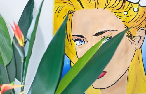 Stylish City Place WPB Escape King Bed and Den - Foto 7