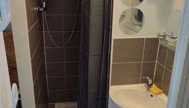 F3, 3 pers - proche centre historique - Foto 3