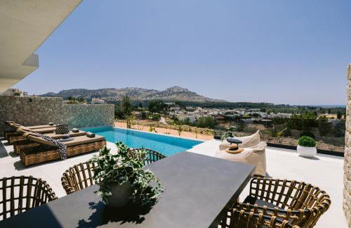Celeste Luxury Villas - Photo 8