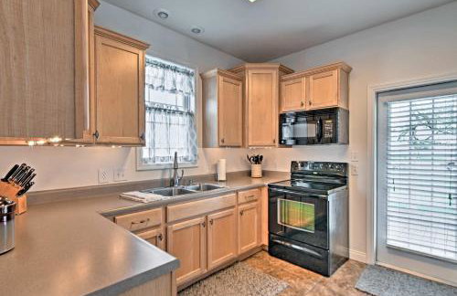 Walk to the Waves! Pass Christian Beach Retreat - Foto 6