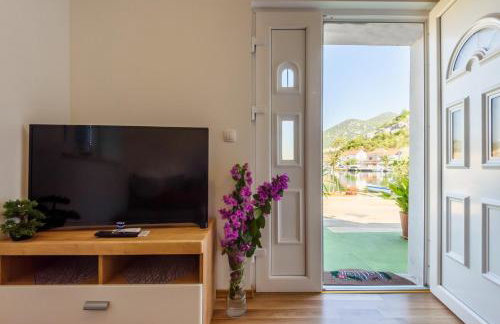 Apartment Đego near Ploce, riverfront, parking - Photo 8